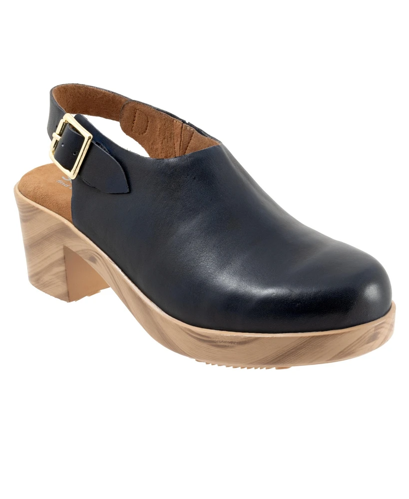 SoftWalk Fairbanks Clog