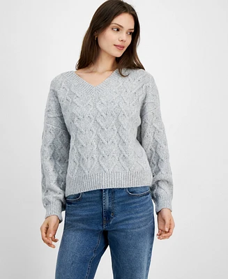 Juniors' Heart Cable-Knit V-Neck Sweater