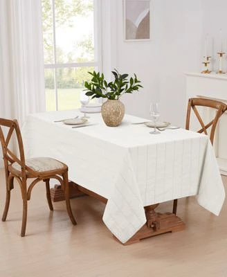 Izod Chadwick Table Linen Collection