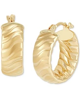 Italian Gold Polished Rib Texture Extra Small Huggie Hoop Earrings in 10k Gold, 0.39"