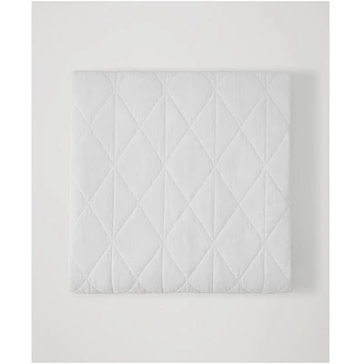Pact Organic Cotton Diamond Quilt
