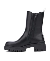 New York & Company Women's Lola- Lug Sole Chelsea Boots