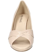 Easy Street Women's Lavish Slip-On Platform Pumps