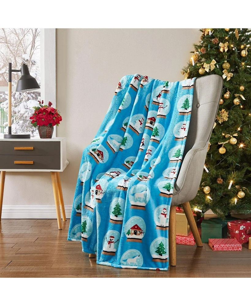 Kate Aurora Christmas Snowman & Gingerbread Ultra Plush Accent Throw Blanket