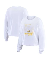 Wear by Erin Andrews Women's White Minnesota Vikings Postcard Cropped Long Sleeve Top