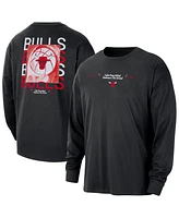 Nike Men's Black Chicago Bulls Courtside Oversized Long Sleeve T-Shirt