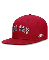 Nike Men's Red Boston Sox Cooperstown True Performance Fitted Hat