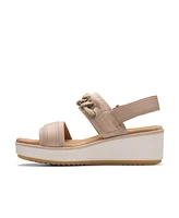 Clarks Collection Women's Wrenly Eve Wedge Sandals