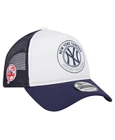 New Era Men's White/Navy New York Yankees Spring Training Circle Foam A-Frame 9FORTY Trucker Adjustable Hat