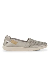 Baretraps Women's Viccia Slip On Flats