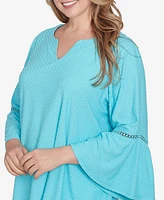 Ruby Rd. Plus Scoop Neck Clip Dot Texture Solid Top