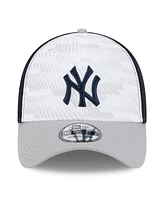 New Era Men's Navy/Gray York Yankees 2025 Mlb Clubhouse 39THIRTY Flex Hat