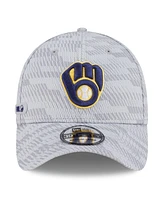 New Era Men's Gray Milwaukee Brewers 2025 Mlb Clubhouse 39THIRTY Flex Hat