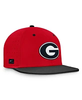 Nike Men's Georgia Bulldogs On-Field Dugout True Performance Fitted Hat