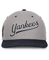 Nike Men's Gray/Navy New York Yankees Cooperstown Collection Pro Performance Snapback Hat