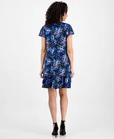Connected Petite Printed Scoop-Neck Flutter-Sleeve Shift Dress