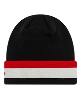 New Era Men's Black Manchester United Flag Cuffed Knit Hat