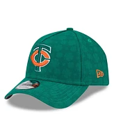 New Era Men's Kelly Green Minnesota Twins St. Patrick's Day A-Frame 9FORTY Adjustable Hat