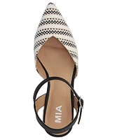Mia Women's Lawra Raffia Pointed Toe Sandals