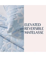 Winter-Themed Snowflake Matelasse Quilt Set with Shams