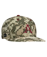 Nike Men's Digital Camo Arkansas Razorbacks On-Field Baseball Performance Fitted Hat