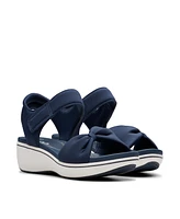 Clarks Cloudsteppers Women's Breeze Rae Sara Riptape Flat Sandals