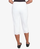 Alfred Dunner Women's Crystal Springs Eyelet Cuff Capri Pants