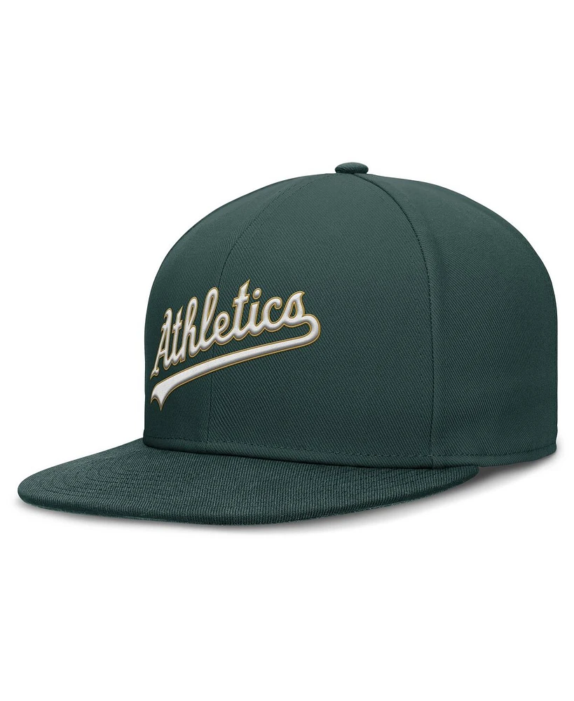 Nike Men's Green Athletics True Performance Fitted Hat