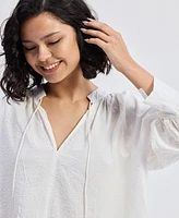 Reistor Women's Relaxed Fit Top with Front-tie White