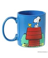 Uncanny Brands Peanuts Single Cup Coffee Maker Gift Set with 2 Mugs - Kitchen Appliance