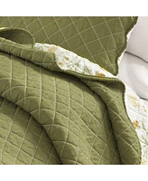 Linery & Co. Cotton Stitched Reversible Floral 3 Piece Scalloped Quilt and Sham Set