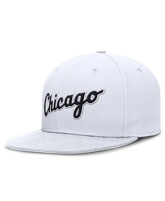 Nike Men's White Chicago Sox True Performance Fitted Hat
