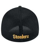 New Era Men's Black Pittsburgh Steelers Game Day Linear 39THIRTY Flex Hat