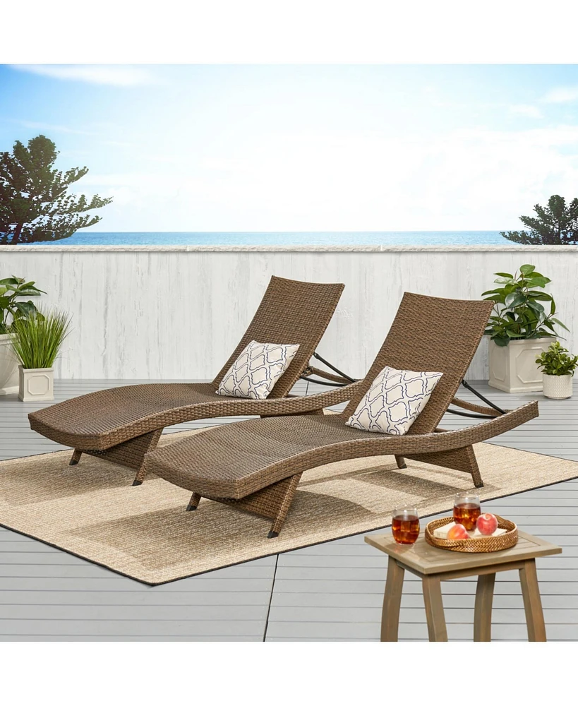 Stylish and Comfortable Wicker Patio Chaise Lounge (Set of 2)