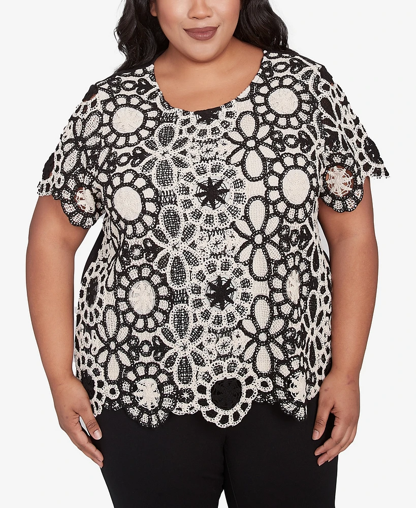 Alfred Dunner Plus Natural Instinct Crochet Flower Crew Neck T-Shirt
