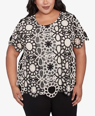 Alfred Dunner Plus Natural Instinct Crochet Flower Crew Neck T-Shirt