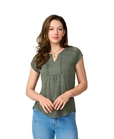 Cable & Gauge Women's Lace Shoulder Short Sleeve Top