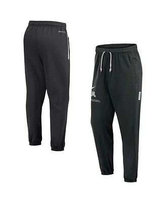 Nike Men's Black Minnesota Golden Gophers Travel Performance Pants