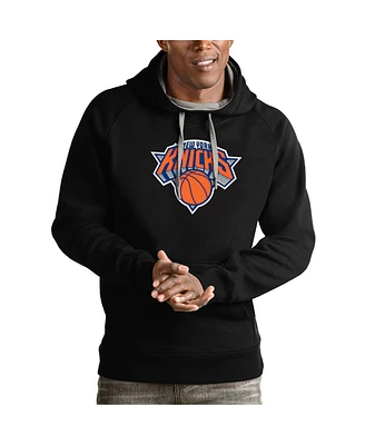 Antigua Men's Black New York Knicks Team Logo Victory Pullover Hoodie