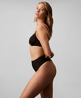 Calvin Klein Women's Stay-Put Firm Mesh Thong Underwear QF8165