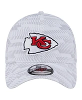 New Era Men's White Kansas City Chiefs Gameday Graded 39THIRTY Flex Hat