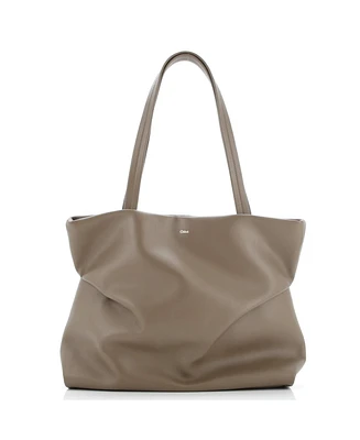 Pre-Owned Chloe East West Judy Tote Leather