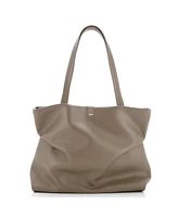 Pre-Owned Chloe East West Judy Tote Leather