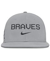 Nike Men's Gray Atlanta Braves True Performance Fitted Hat