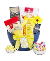 Alder Creek Gift Baskets All Smiles Sweet Treat Gift Tote, 7 Piece
