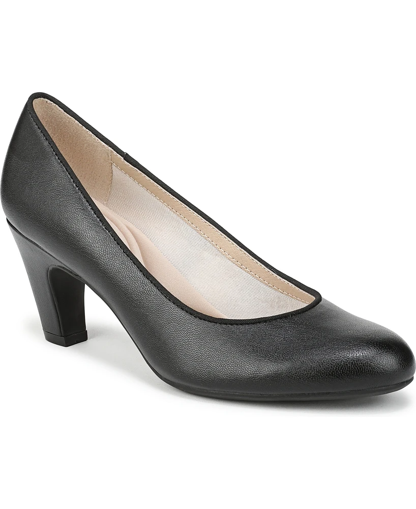 LifeStride Women's Parigi-Plus Dress Pumps