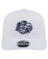 New Era Men's White North Carolina Tar Heels Perform Vault 9SEVENTY Stretch Snap Hat