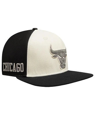 Pro Standard Men's Cream Chicago Bulls French Terry Snapback Hat