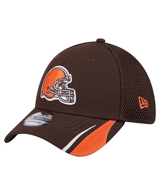 New Era Men's Brown Cleveland Browns Game Day Linear 39THIRTY Flex Hat