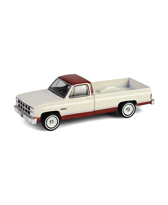 1/64 1981 Gmc Sierra Classic K2500 Neutral & Red Down on Farm 10